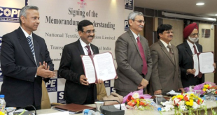 The Secretary, Ministry of Textiles, Dr. S.K. Panda and the Central Vigilance Commissioner, Shri K.V. Chowdary witnessing the signing ceremony of a Memorandum of Understanding between National Textile Corporation Limited (NTC Ltd.) and Transparency International India (TII), in New Delhi on December 03, 2015.