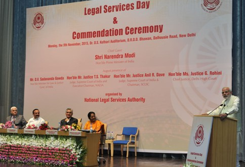 The Prime Minister, Shri Narendra Modi addressing the gathering at the observance of Legal Services Day and Commendation Ceremony, in New Delhi on November 09, 2015. The Union Minister for Law & Justice, Shri D.V. Sadananda Gowda, the Judge of Supreme Court of India and Executive Chairman NALSA, T.S. Thakur and other dignitaries are also seen.